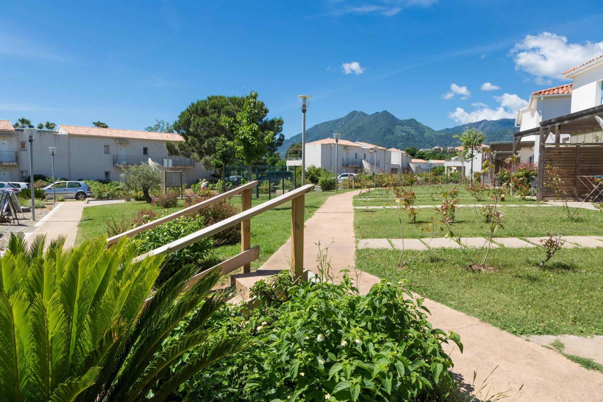Residence Odalys Acqua Bella Poggio Mezzana Екстер'єр фото